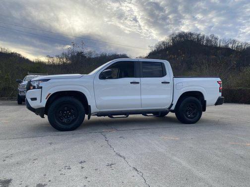 2024 Nissan Frontier S