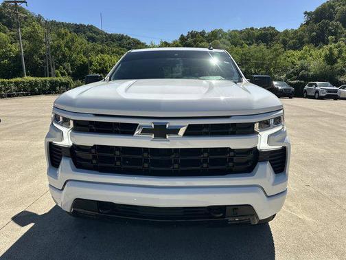 Summit White 2022 Chevrolet Silverado 1500 RST