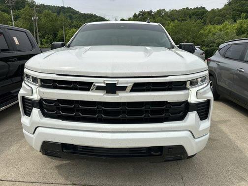 Summit White 2022 Chevrolet Silverado 1500 RST