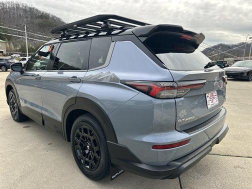 MOONSTONE GRAY MET 2026 Mitsubishi Outlander Trail Edition 2.5 S-AWC