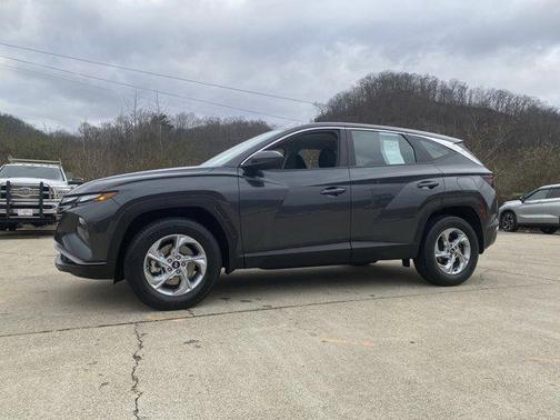 2023 Hyundai TUCSON SE