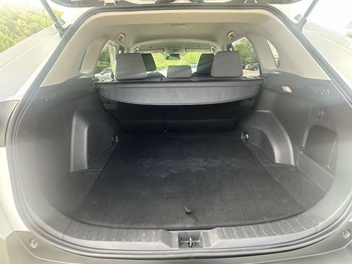Ice Cap 2025 Toyota RAV4 XLE