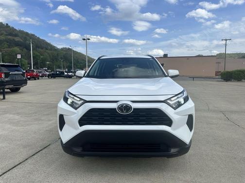 Ice Cap 2025 Toyota RAV4 XLE