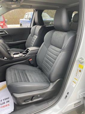 White Diamond 2026 Mitsubishi Outlander Trail Edition 2.5 S-AWC