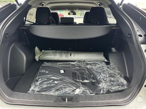 White Diamond 2026 Mitsubishi Eclipse Cross ES
