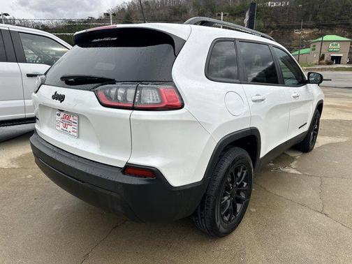 2023 Jeep Cherokee Altitude