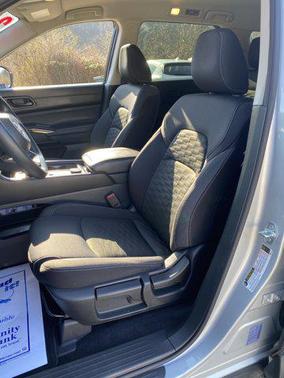 2024 Nissan Pathfinder S 4WD