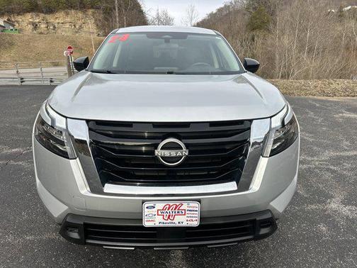 2024 Nissan Pathfinder S 4WD