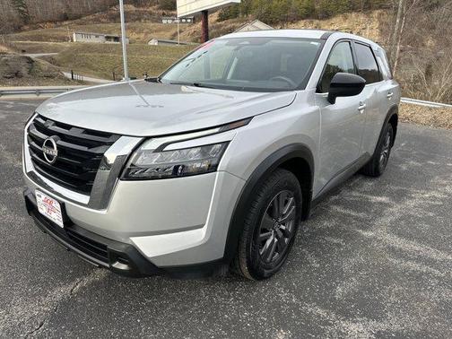 2024 Nissan Pathfinder S 4WD