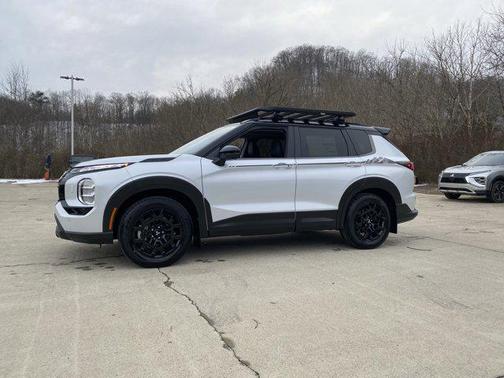 White Diamond 2026 Mitsubishi Outlander Trail Edition 2.5 S-AWC