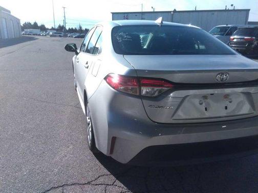 Classic Silver Metallic 2024 Toyota Corolla LE