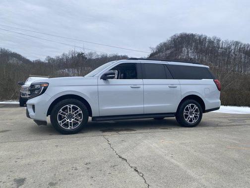 2025 Ford Expedition Max Active 4x4