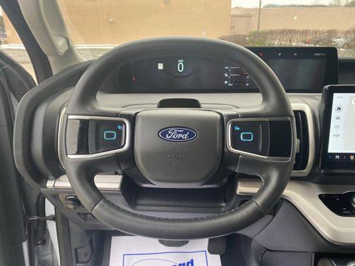 2025 Ford Expedition Max Active 4x4