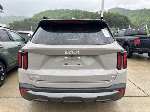 Road Rider Brown 2024 Kia Sorento EX