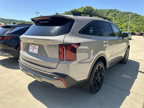 Road Rider Brown 2024 Kia Sorento EX