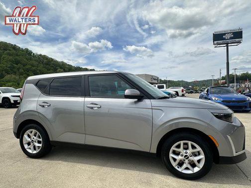 Steel Gray 2025 Kia Soul LX