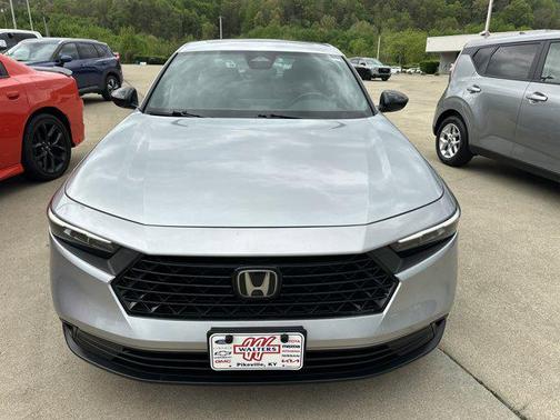 SILVER MET 2024 Honda Accord Hybrid Sport
