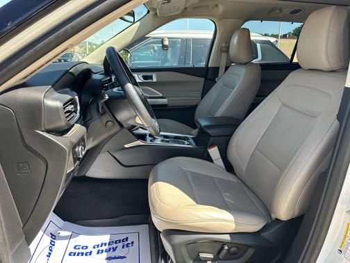 Star White Metallic Tri-Coat 2023 Ford Explorer Limited