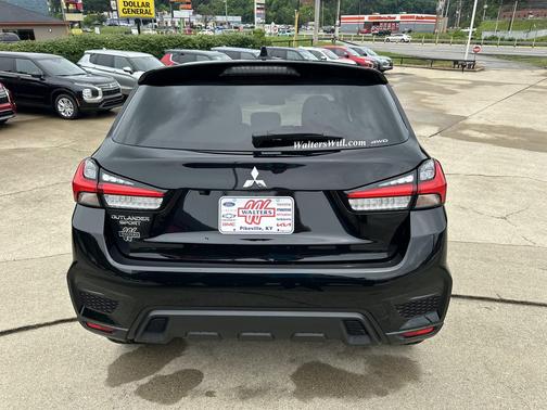 Labrador Black Pearl 2026 Mitsubishi Outlander Sport 2.0 ES