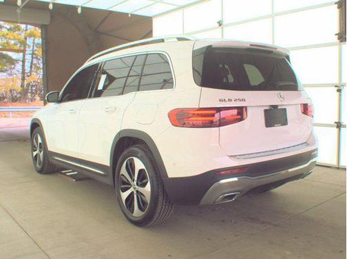 2025 Mercedes-Benz GLB 250 4MATIC