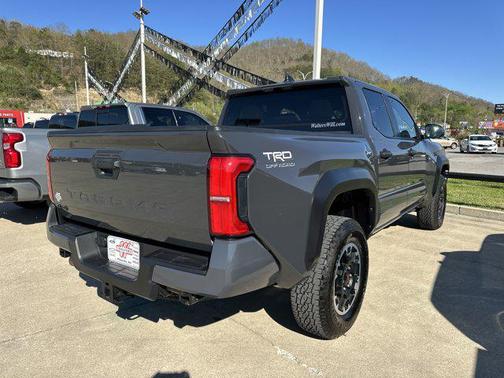 2025 Toyota Tacoma TRD Off Road