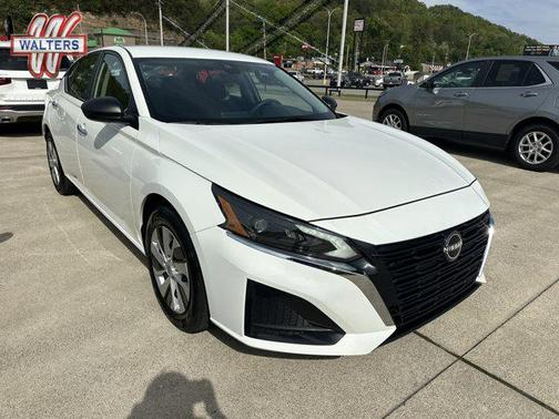 Glacier White 2024 Nissan Altima S FWD