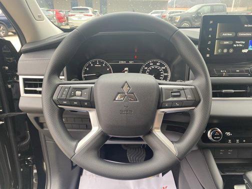 2026 Mitsubishi Outlander ES 2.5 S-AWC