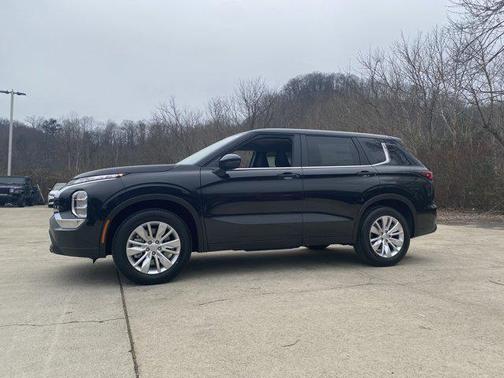 2026 Mitsubishi Outlander ES 2.5 S-AWC