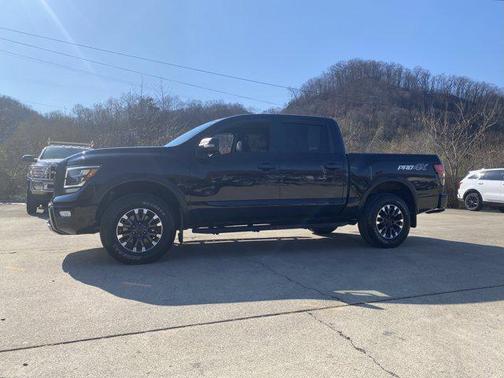 2022 Nissan Titan PRO-4X