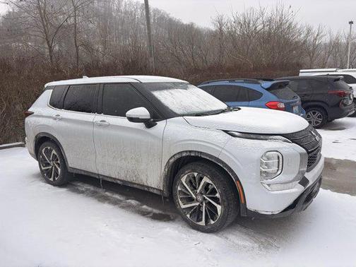 2022 Mitsubishi Outlander ES 2.5 S-AWC