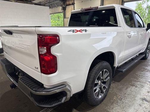 Summit White 2023 Chevrolet Silverado 1500 LT