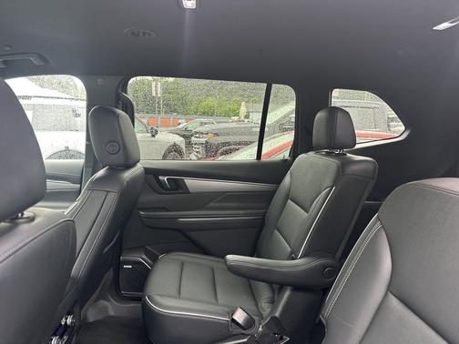 Moonstone Gray Metallic 2025 Buick Enclave Preferred FWD