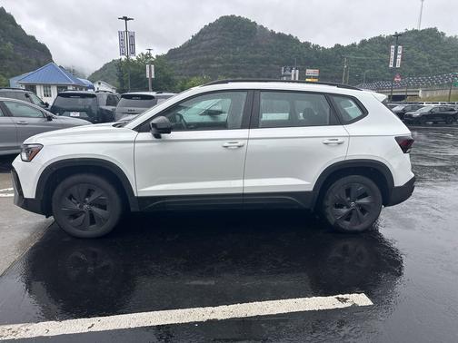 Pyrite Silver Metallic 2025 Volkswagen Taos 1.5T S