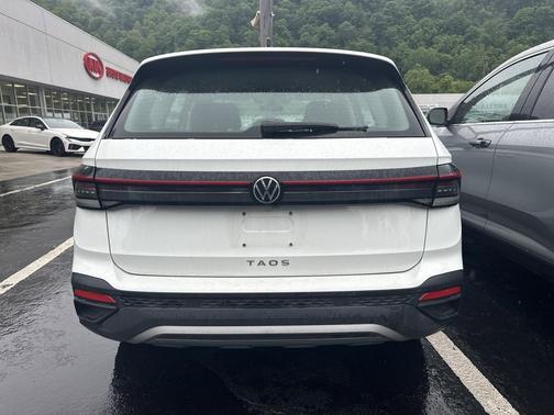 Pyrite Silver Metallic 2025 Volkswagen Taos 1.5T S