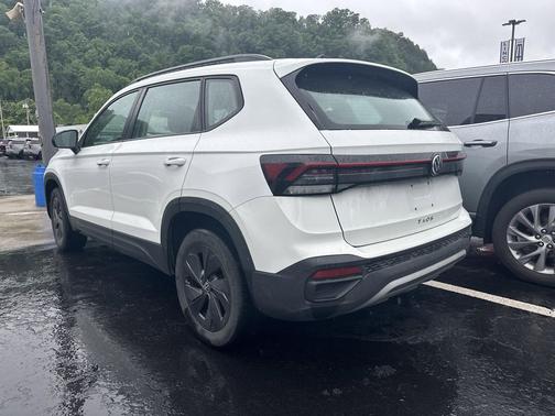 Pyrite Silver Metallic 2025 Volkswagen Taos 1.5T S
