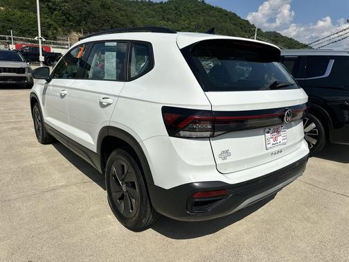 Pyrite Silver Metallic 2025 Volkswagen Taos 1.5T S