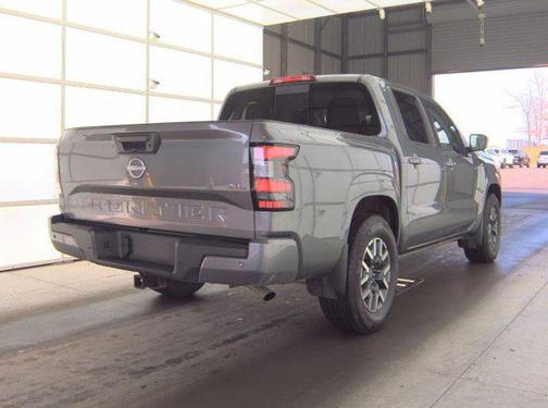 2024 Nissan Frontier SL