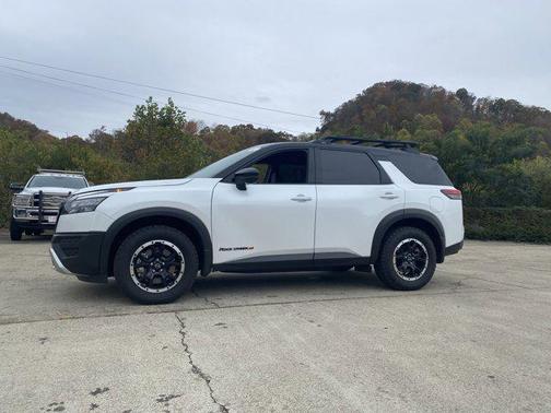 2025 Nissan Pathfinder Rock Creek 4WD