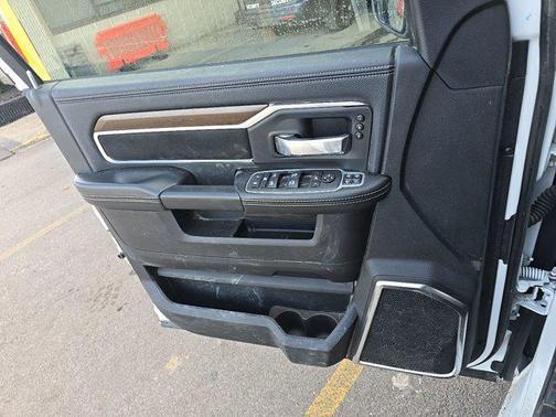 Bright White Clearcoat 2024 RAM 2500 Laramie Crew Cab 4x4 6'4' Box