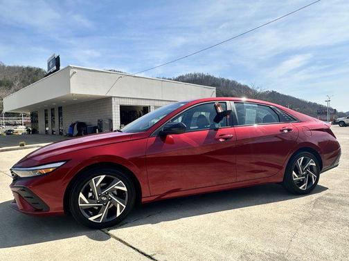 2025 Hyundai ELANTRA Sport