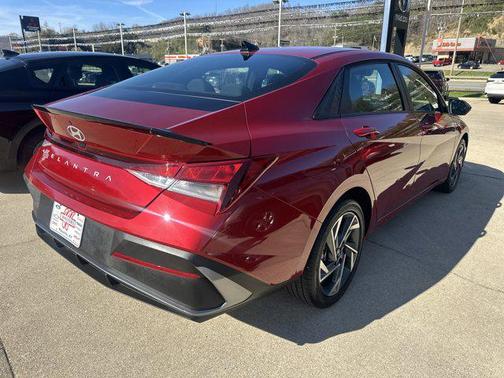 2025 Hyundai ELANTRA Sport