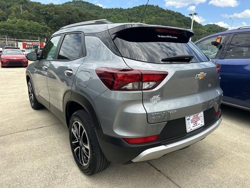 Sterling Gray Metallic 2025 Chevrolet Trailblazer LT