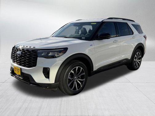 Star White Metallic Tri-Coat 2026 Ford Explorer ST-Line