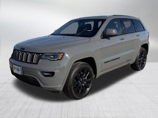 2022 Jeep Grand Cherokee Laredo