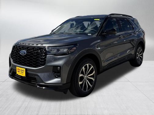 Carbonized Gray Metallic 2026 Ford Explorer ST-Line
