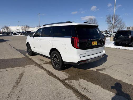 Oxford White 2025 Ford Expedition Platinum