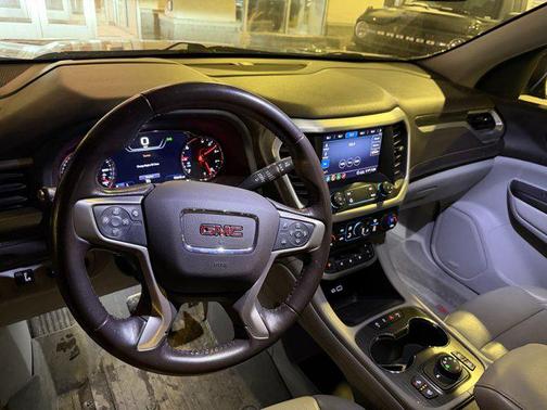 2020 GMC Acadia AWD SLT