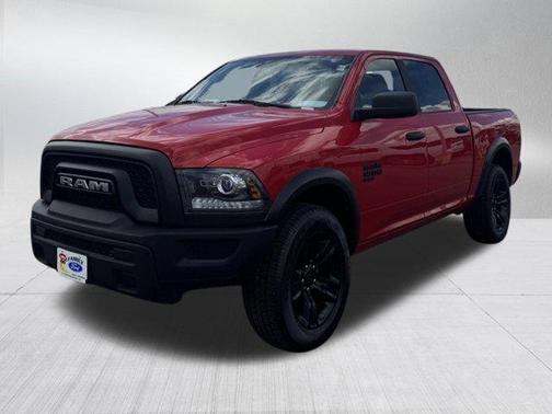 2024 RAM 1500 Classic Warlock Crew Cab 4x4 5'7' Box