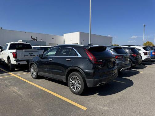 2024 Cadillac XT4 Premium Luxury