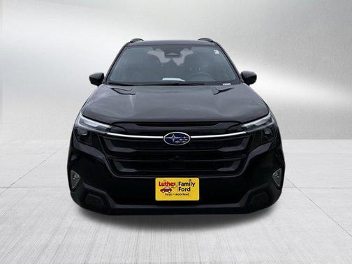 Crystal Black Silica 2025 Subaru Forester Touring